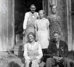 Frå Åkre Mostauljente og Åkrejentene 1934 - #KvH 05-049 b 