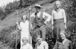 Frå slåtten på Åkre 1934 - #KvH 06-062 b 