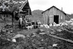 Bøsstaul i Øyfjell Anne og Tor Aabø 01 - #KvH 06-063 b 