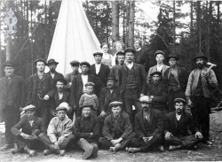 Arbeidslag telefon i Haukomgrend 1910/11 - KvH 03-006 b 