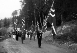 17 mai 1959 Kviteseid - #KvH 08-061 b