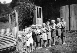 10 årsdagen til Ole John Hals i 1946 - #KvH 03-065 b 