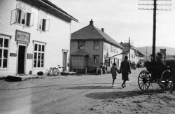 KvH 04-206 www Eidsto gata 1931.jpg