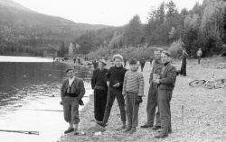 Fiskekonkurranse Sorgenfri 1954 fv Halvor Bakken NN Johannes H Bakken Harald Holte Olav Hauglid Arne Høglid - KvH 09-171 www