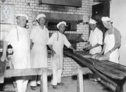 Jakobsens bakeri 1955 - #KvH 07-004 b 