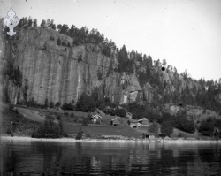 Bukkøy slutten av 1800talet - #KvH 04-016 b 