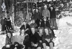 Middelskulen 1946 47 - #KvH 072 b 