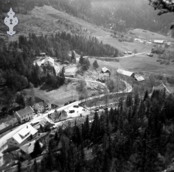Brunkeberg frå Kyrkjenuten omlag 1960 - #KvH 04-053 b 