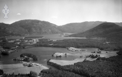 20182 b Vrådal frå nord med øyane 02 130949.jpg