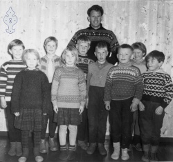 Åsgrend skule om lag 1961 - #KvH 047 b 