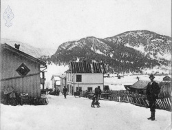  Postk Kviteseidbyen 1910 - KvH 02-011 b